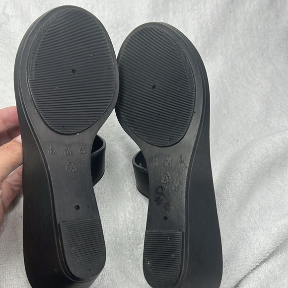 Montego Bay club, Elegant Black Embellished Women's Sandals - Picture 5 of 5